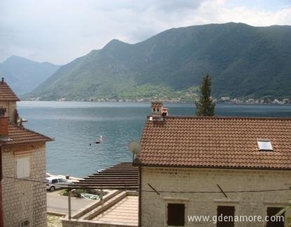 Apartman Marta, zasebne nastanitve v mestu Perast, Črna gora - Pogled iz apartmana